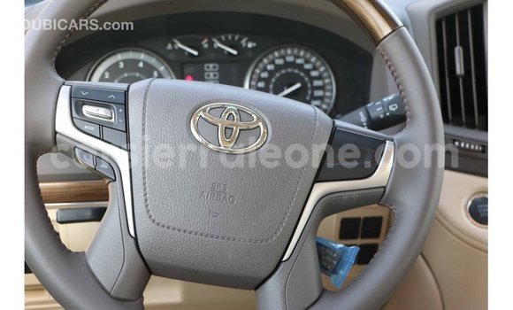 Acheter Import Voiture Toyota Land Cruiser Noir à Import - Dubai, Kailahun Acheter Import Voiture Toyota Land Cruiser Noir à Import - Dubai, Kailahun