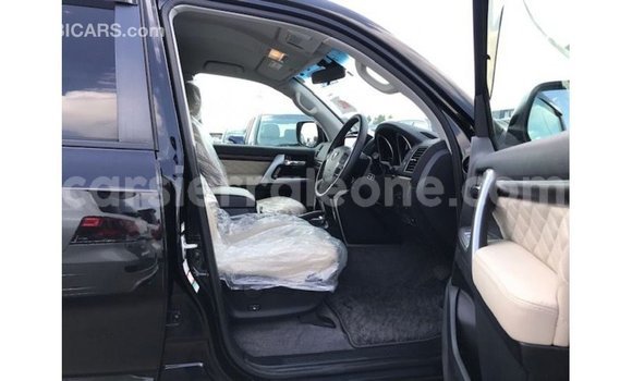 Buy Import Toyota Land Cruiser Black Car in Import - Dubai in Kailahun Buy Import Toyota Land Cruiser Black Car in Import - Dubai in Kailahun