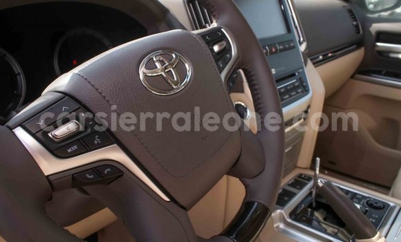 Buy Import Toyota Land Cruiser White Car in Import - Dubai in Kailahun Buy Import Toyota Land Cruiser White Car in Import - Dubai in Kailahun
