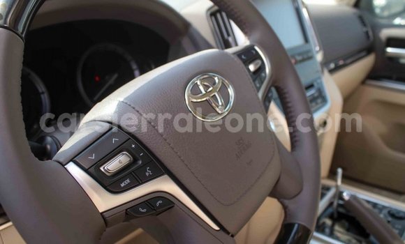 Buy Import Toyota Land Cruiser White Car in Import - Dubai in Kailahun Buy Import Toyota Land Cruiser White Car in Import - Dubai in Kailahun