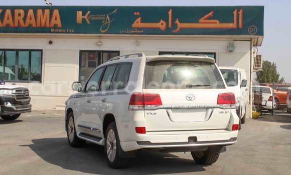 Buy Import Toyota Land Cruiser White Car in Import - Dubai in Kailahun Buy Import Toyota Land Cruiser White Car in Import - Dubai in Kailahun