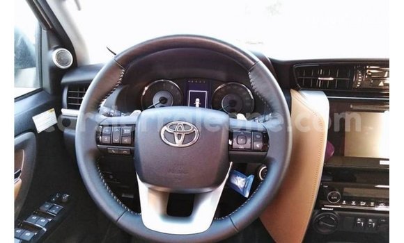 Buy Import Toyota Fortuner White Car in Import - Dubai in Kailahun Buy Import Toyota Fortuner White Car in Import - Dubai in Kailahun