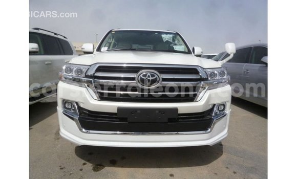 Buy Import Toyota Land Cruiser White Car in Import - Dubai in Kailahun Buy Import Toyota Land Cruiser White Car in Import - Dubai in Kailahun