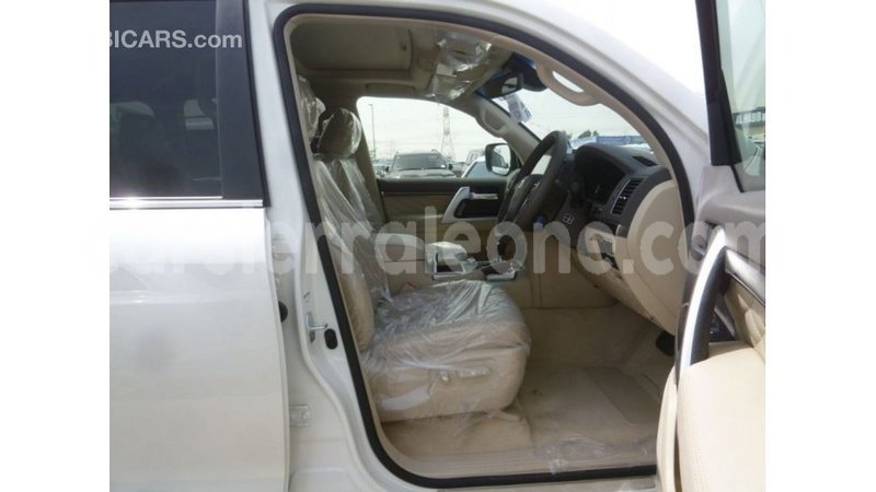 Big with watermark toyota land cruiser kailahun import dubai 5922