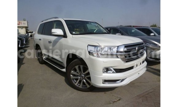 Buy Import Toyota Land Cruiser White Car in Import - Dubai in Kailahun Buy Import Toyota Land Cruiser White Car in Import - Dubai in Kailahun