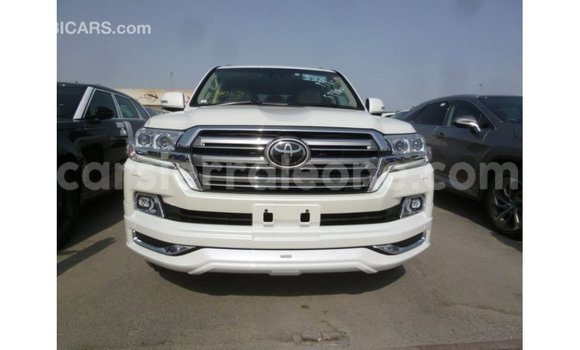 Buy Import Toyota Land Cruiser White Car in Import - Dubai in Kailahun Buy Import Toyota Land Cruiser White Car in Import - Dubai in Kailahun