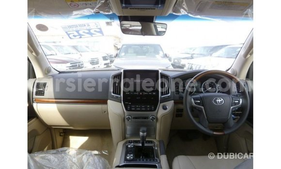 Buy Import Toyota Land Cruiser White Car in Import - Dubai in Kailahun Buy Import Toyota Land Cruiser White Car in Import - Dubai in Kailahun