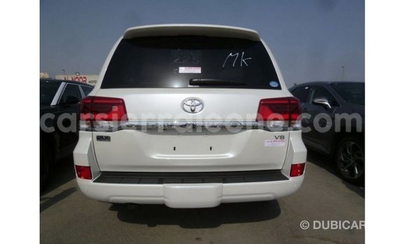 Buy Import Toyota Land Cruiser White Car in Import - Dubai in Kailahun Buy Import Toyota Land Cruiser White Car in Import - Dubai in Kailahun