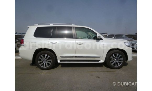 Buy Import Toyota Land Cruiser White Car in Import - Dubai in Kailahun Buy Import Toyota Land Cruiser White Car in Import - Dubai in Kailahun