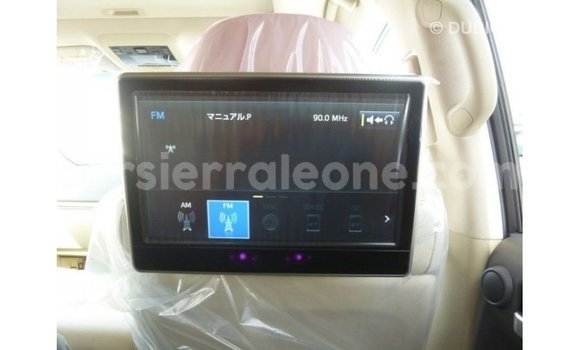 Buy Import Toyota Land Cruiser White Car in Import - Dubai in Kailahun Buy Import Toyota Land Cruiser White Car in Import - Dubai in Kailahun