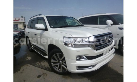 Buy Import Toyota Land Cruiser White Car in Import - Dubai in Kailahun Buy Import Toyota Land Cruiser White Car in Import - Dubai in Kailahun