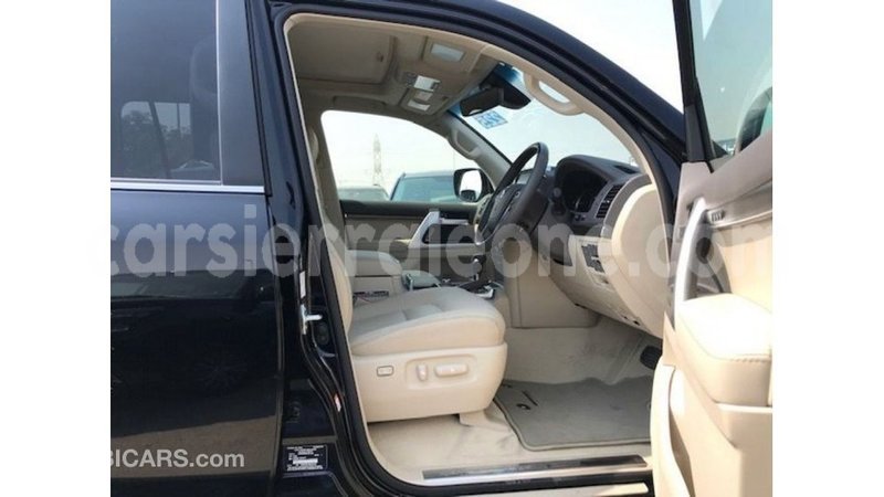 Big with watermark toyota land cruiser kailahun import dubai 5935