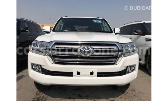 Buy Import Toyota Land Cruiser White Car in Import - Dubai in Kailahun Buy Import Toyota Land Cruiser White Car in Import - Dubai in Kailahun