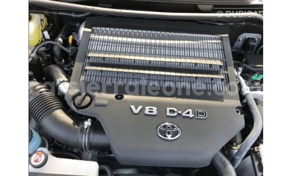 Buy Import Toyota Land Cruiser White Car in Import - Dubai in Kailahun Buy Import Toyota Land Cruiser White Car in Import - Dubai in Kailahun