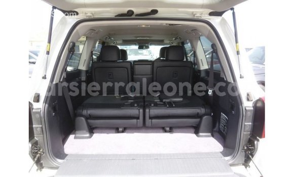 Buy Import Toyota Land Cruiser White Car in Import - Dubai in Kailahun Buy Import Toyota Land Cruiser White Car in Import - Dubai in Kailahun