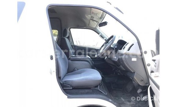 Buy Import Toyota Hiace White Car in Import - Dubai in Kailahun Buy Import Toyota Hiace White Car in Import - Dubai in Kailahun