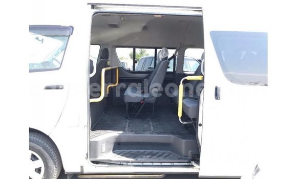 Buy Import Toyota Hiace White Car in Import - Dubai in Kailahun Buy Import Toyota Hiace White Car in Import - Dubai in Kailahun