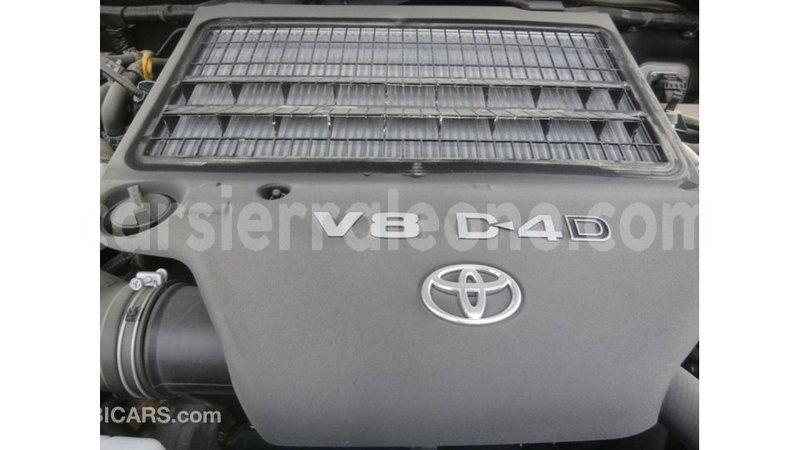 Big with watermark toyota land cruiser kailahun import dubai 5966