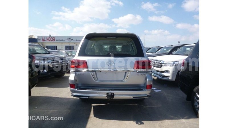 Big with watermark toyota land cruiser kailahun import dubai 5974