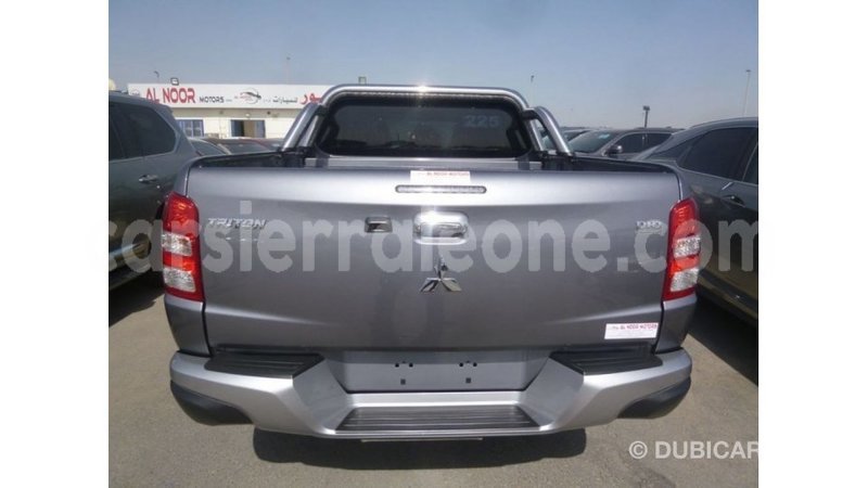 Big with watermark mitsubishi i kailahun import dubai 5977