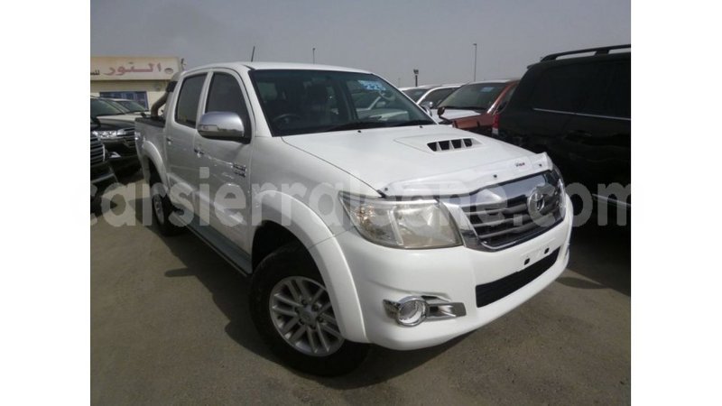 Big with watermark toyota hilux kailahun import dubai 5978