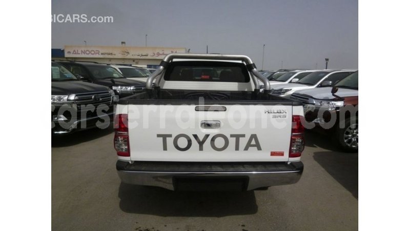 Big with watermark toyota hilux kailahun import dubai 5978