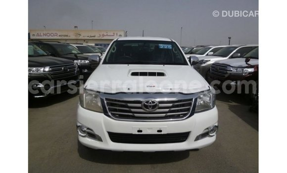 Buy Import Toyota Hilux White Car in Import - Dubai in Kailahun Buy Import Toyota Hilux White Car in Import - Dubai in Kailahun