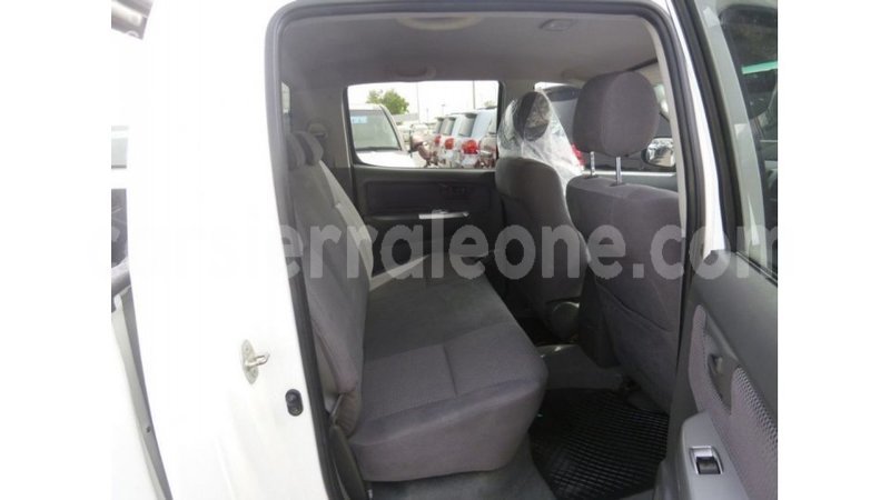 Big with watermark toyota hilux kailahun import dubai 5978