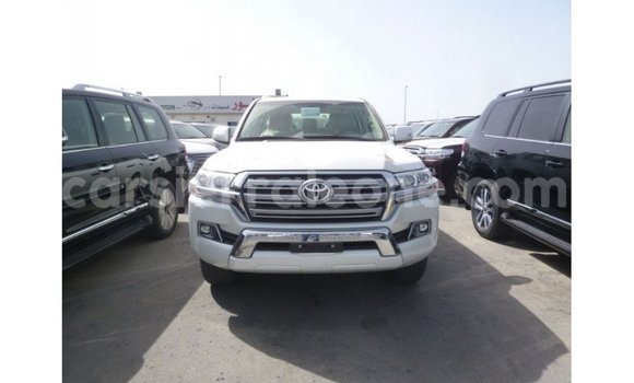 Buy Import Toyota Land Cruiser White Car in Import - Dubai in Kailahun Buy Import Toyota Land Cruiser White Car in Import - Dubai in Kailahun
