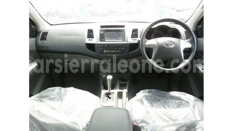 Big with watermark toyota hilux kailahun import dubai 5983