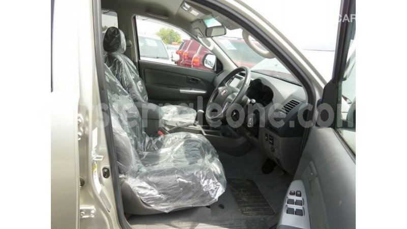 Big with watermark toyota hilux kailahun import dubai 5983