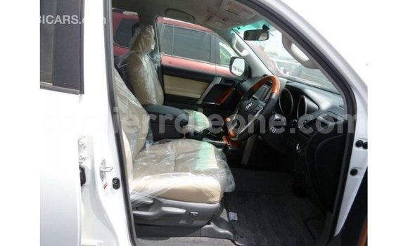 Buy Import Toyota Prado White Car in Import - Dubai in Kailahun Buy Import Toyota Prado White Car in Import - Dubai in Kailahun