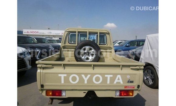 Buy Import Toyota Land Cruiser Beige Car in Import - Dubai in Kailahun Buy Import Toyota Land Cruiser Beige Car in Import - Dubai in Kailahun