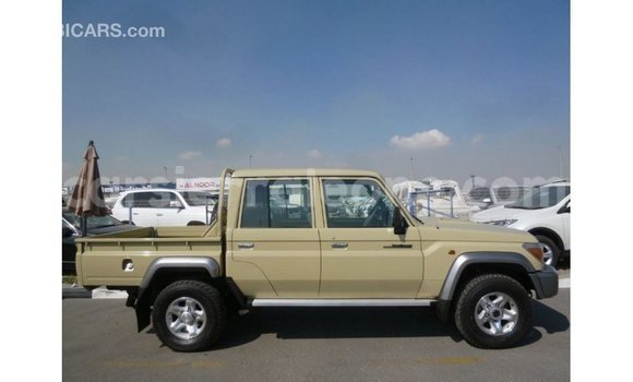 Buy Import Toyota Land Cruiser Beige Car in Import - Dubai in Kailahun Buy Import Toyota Land Cruiser Beige Car in Import - Dubai in Kailahun