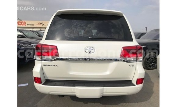Buy Import Toyota Land Cruiser White Car in Import - Dubai in Kailahun Buy Import Toyota Land Cruiser White Car in Import - Dubai in Kailahun