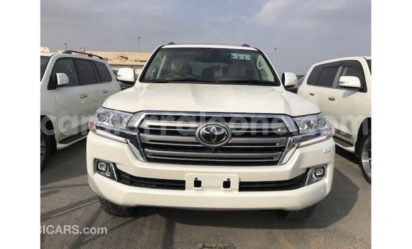 Buy Import Toyota Land Cruiser White Car in Import - Dubai in Kailahun Buy Import Toyota Land Cruiser White Car in Import - Dubai in Kailahun