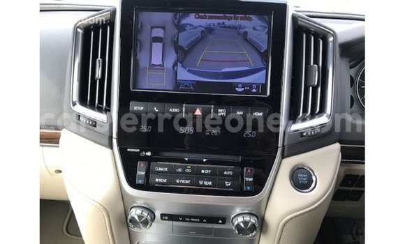 Buy Import Toyota Land Cruiser White Car in Import - Dubai in Kailahun Buy Import Toyota Land Cruiser White Car in Import - Dubai in Kailahun