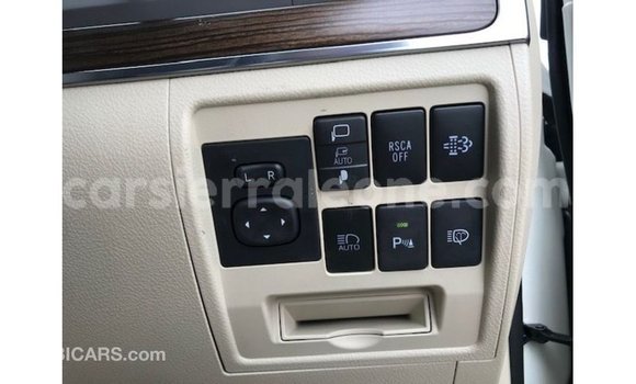 Buy Import Toyota Land Cruiser White Car in Import - Dubai in Kailahun Buy Import Toyota Land Cruiser White Car in Import - Dubai in Kailahun