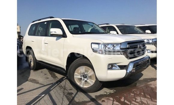 Buy Import Toyota Land Cruiser White Car in Import - Dubai in Kailahun Buy Import Toyota Land Cruiser White Car in Import - Dubai in Kailahun