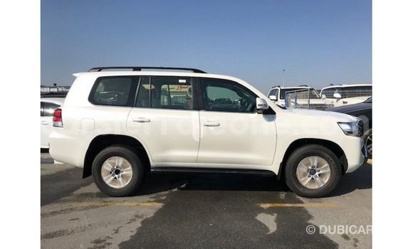Buy Import Toyota Land Cruiser White Car in Import - Dubai in Kailahun Buy Import Toyota Land Cruiser White Car in Import - Dubai in Kailahun