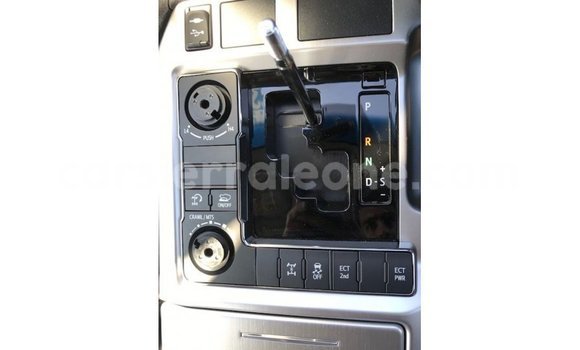 Buy Import Toyota Land Cruiser White Car in Import - Dubai in Kailahun Buy Import Toyota Land Cruiser White Car in Import - Dubai in Kailahun