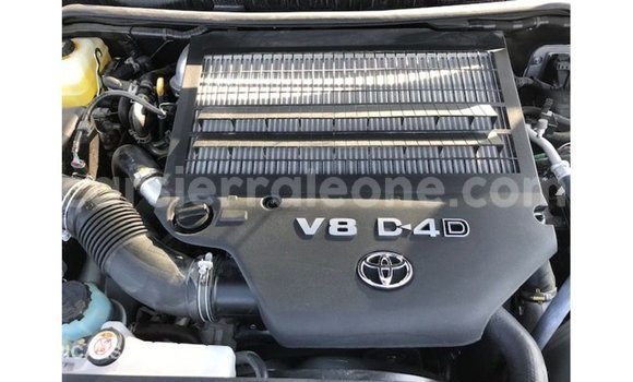 Buy Import Toyota Land Cruiser White Car in Import - Dubai in Kailahun Buy Import Toyota Land Cruiser White Car in Import - Dubai in Kailahun