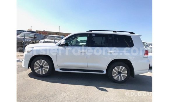 Buy Import Toyota Land Cruiser White Car in Import - Dubai in Kailahun Buy Import Toyota Land Cruiser White Car in Import - Dubai in Kailahun
