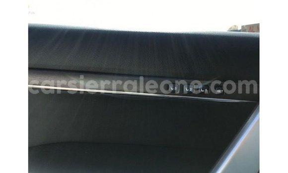 Buy Import Toyota Land Cruiser White Car in Import - Dubai in Kailahun Buy Import Toyota Land Cruiser White Car in Import - Dubai in Kailahun