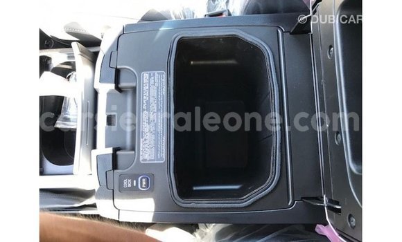 Buy Import Toyota Land Cruiser White Car in Import - Dubai in Kailahun Buy Import Toyota Land Cruiser White Car in Import - Dubai in Kailahun