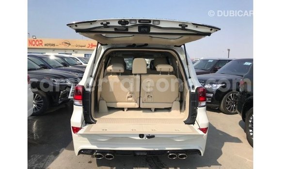 Buy Import Toyota Land Cruiser White Car in Import - Dubai in Kailahun Buy Import Toyota Land Cruiser White Car in Import - Dubai in Kailahun