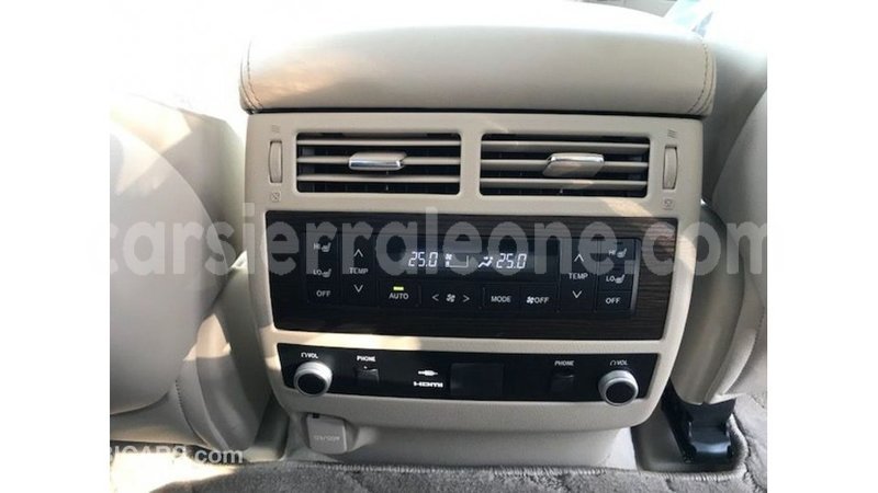 Big with watermark toyota land cruiser kailahun import dubai 5996