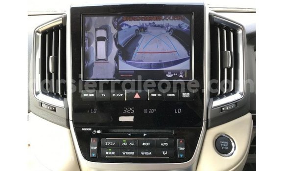 Buy Import Toyota Land Cruiser White Car in Import - Dubai in Kailahun Buy Import Toyota Land Cruiser White Car in Import - Dubai in Kailahun