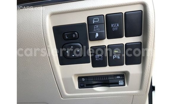 Buy Import Toyota Land Cruiser White Car in Import - Dubai in Kailahun Buy Import Toyota Land Cruiser White Car in Import - Dubai in Kailahun