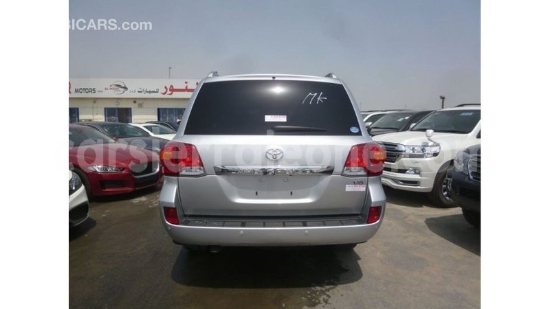 Big with watermark toyota land cruiser kailahun import dubai 6001